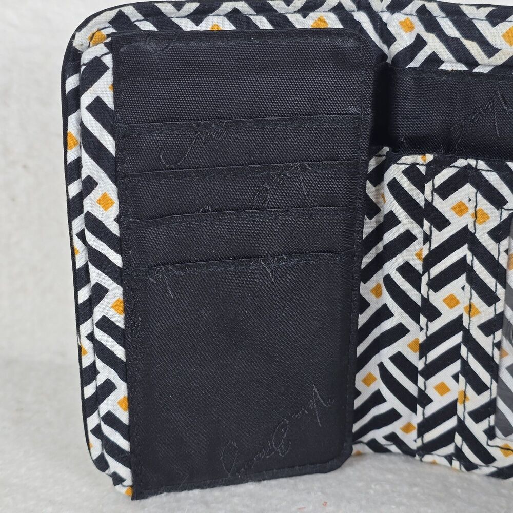 Vera Bradley Classic Black Trifold Euro Wallet RETIRED Pattern - Picture 9 of 10